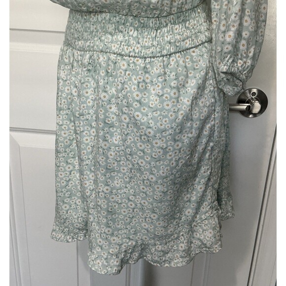 NEW Hollister Romper Floral Daisies Off-the-Shoulder Boho Size Large - Picture 5 of 6